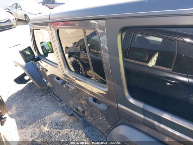1C4HJXDN1JW225086 Jeep Wrangler Unlimited Sport S