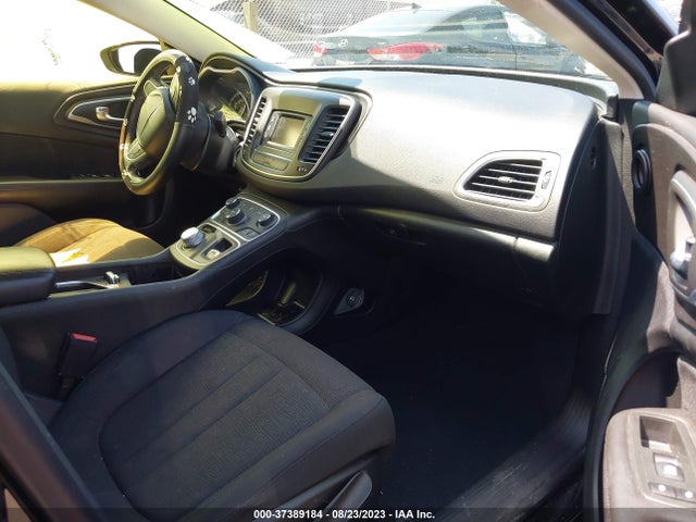 Chrysler 200 Limited 2015 1C3CCCAB2FN605658 Image 5