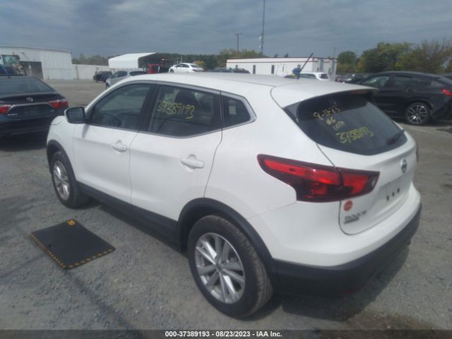 2017 NISSAN ROGUE SPORT JN1BJ1CR4HW123074 Photo 2