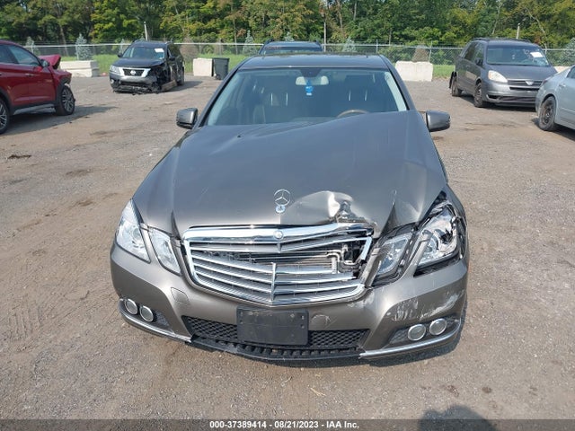 2011 MERCEDES-BENZ E 550 4MATIC VIN: WDDHF9AB7BA470194