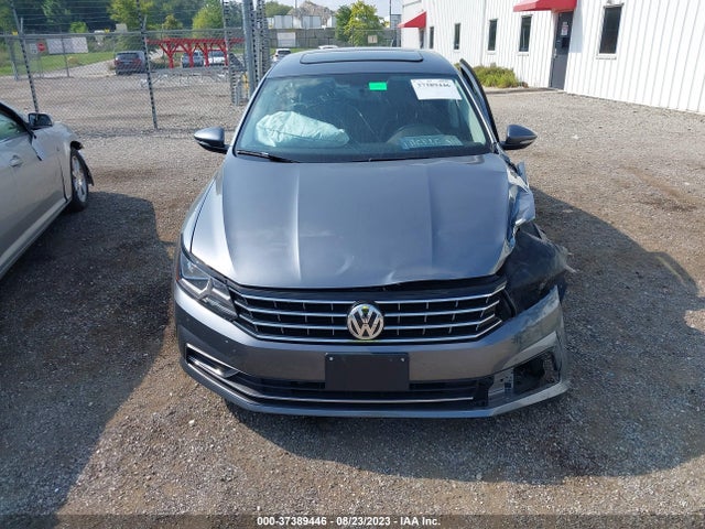 1VWBA7A33JC037225 Volkswagen Passat 2.0t Se