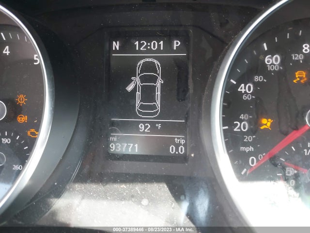 1VWBA7A33JC037225 Volkswagen Passat 2.0t Se