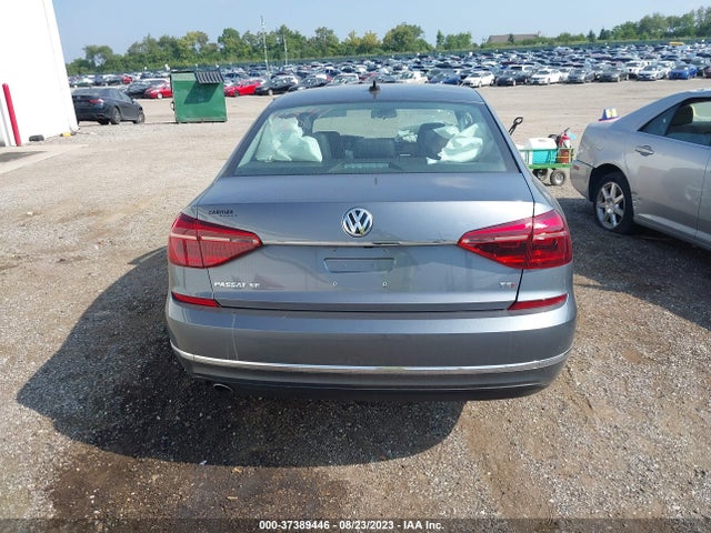 1VWBA7A33JC037225 Volkswagen Passat 2.0t Se