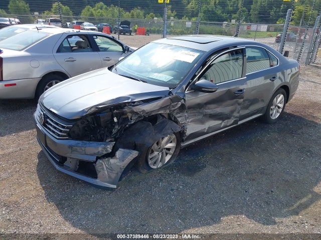 1VWBA7A33JC037225 Volkswagen Passat 2.0t Se