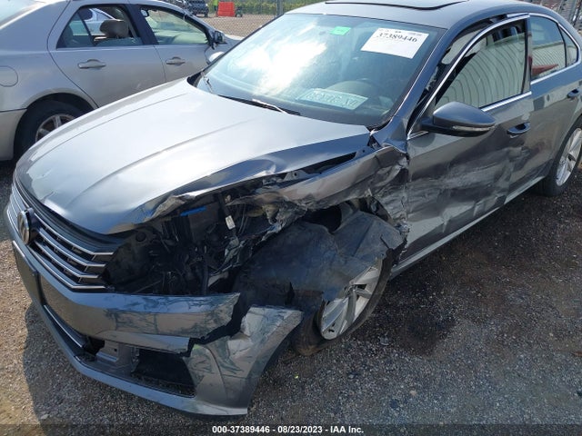 1VWBA7A33JC037225 Volkswagen Passat 2.0t Se