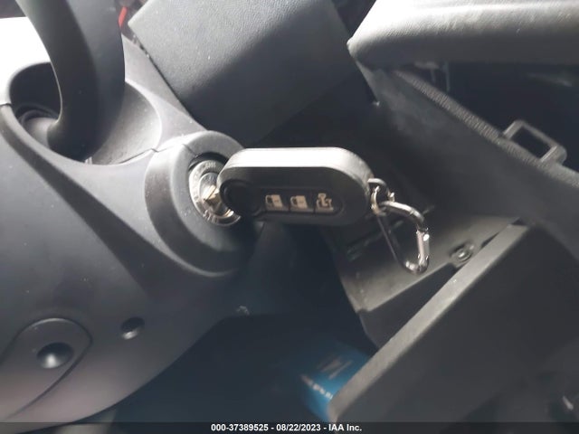 3C6TRVDG9JE158618 RAM Promaster Cargo Van