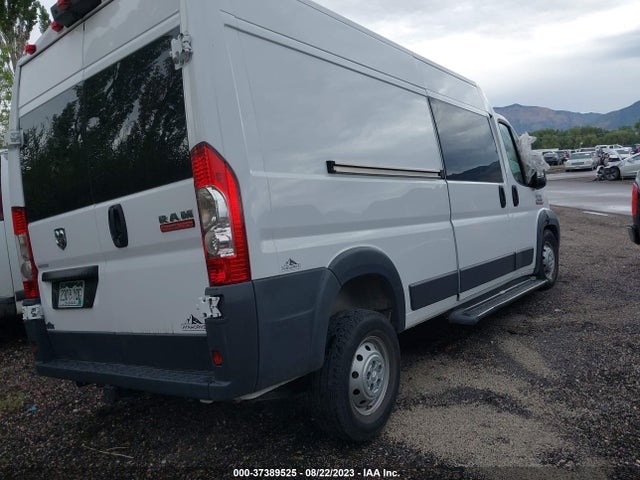 3C6TRVDG9JE158618 RAM Promaster Cargo Van