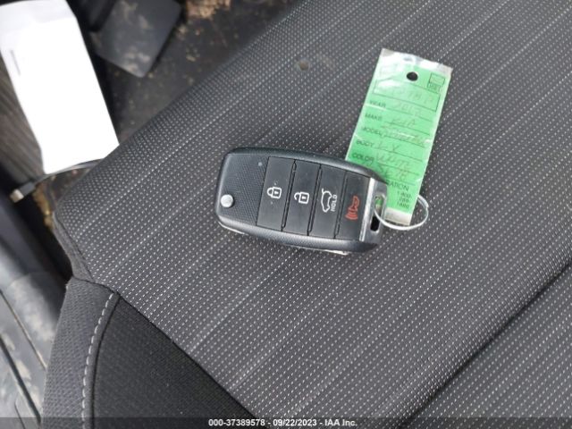 KNDPM3ACXH7065678 KIA Sportage Lx
