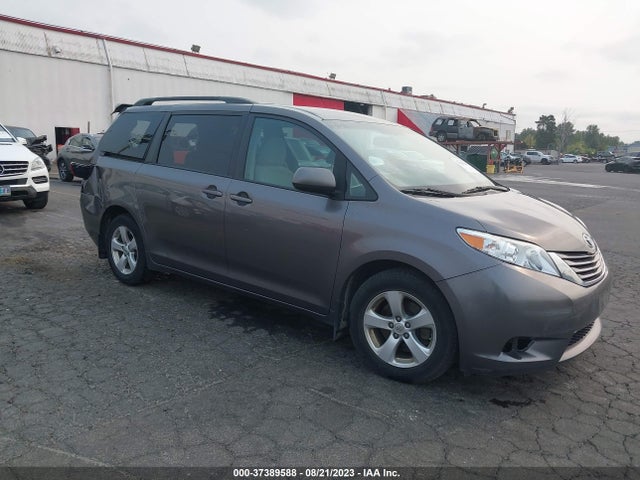 2017 TOYOTA SIENNA LE VIN: 5TDKZ3DC6HS864547
