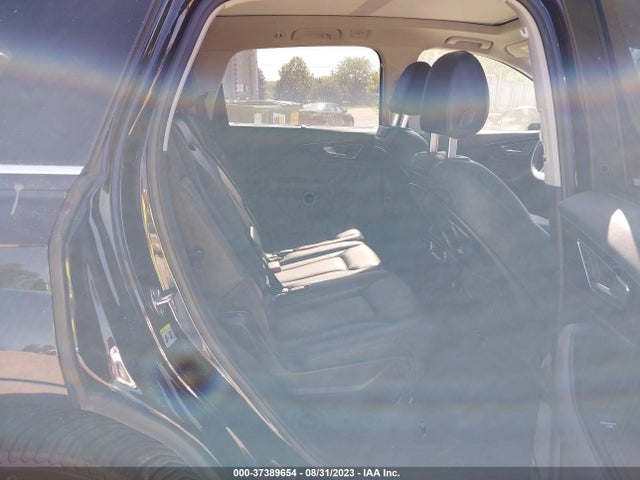 WA1VAAF73JD027310 Audi Q7 Prestige