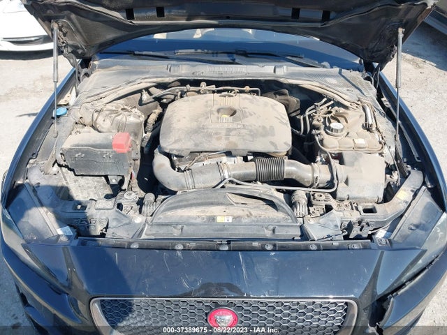 2017 JAGUAR XE SAJAR4BG4HA964698 Photo 9