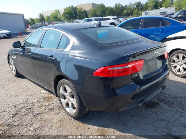 2017 JAGUAR XE SAJAR4BG4HA964698 Photo 2
