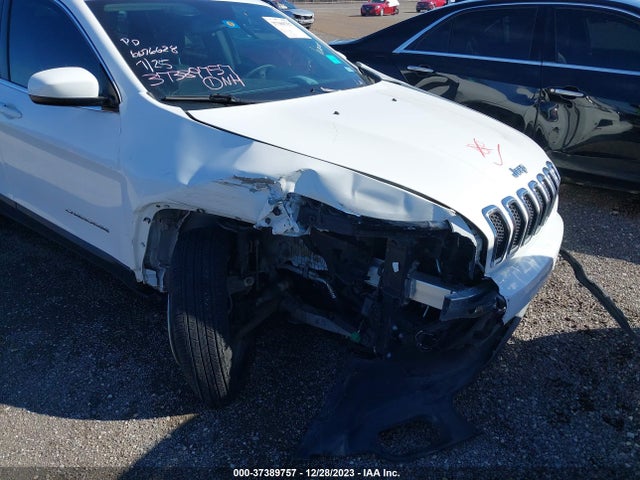 2018 JEEP CHEROKEE LATITUDE 4X4 VIN: 1C4PJMCB4JD558007