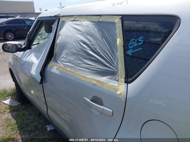 KNDJN2A29G7836148 KIA Soul Base