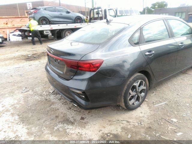 3KPF24AD6KE093646 KIA Forte Lxs
