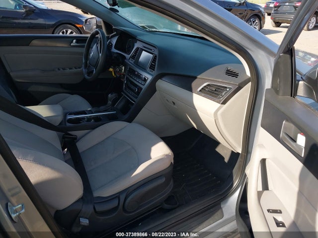 2016 HYUNDAI SONATA 5NPE34AF3GH271803 Photo 4