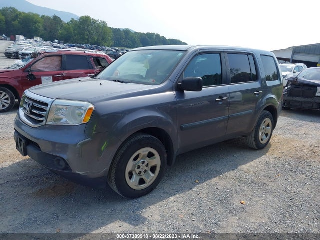 Honda PILOT LX 2015 5FNYF4H29FB025620 Image 2