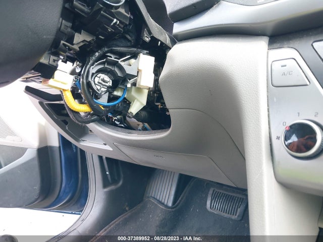 2018 HYUNDAI ELANTRA SE VIN: 5NPD74LF1JH295750