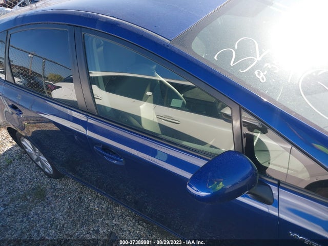 Toyota Prius V Two/three/five 2014 JTDZN3EU0E3331222 Image 6