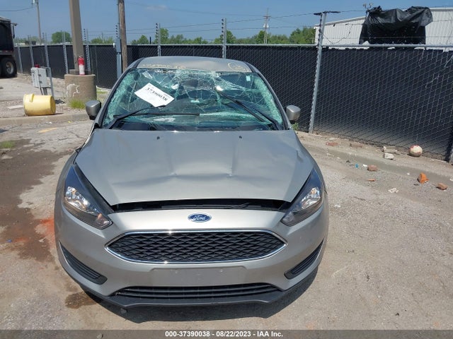 2015 FORD FOCUS SE VIN: 1FADP3F22FL295526