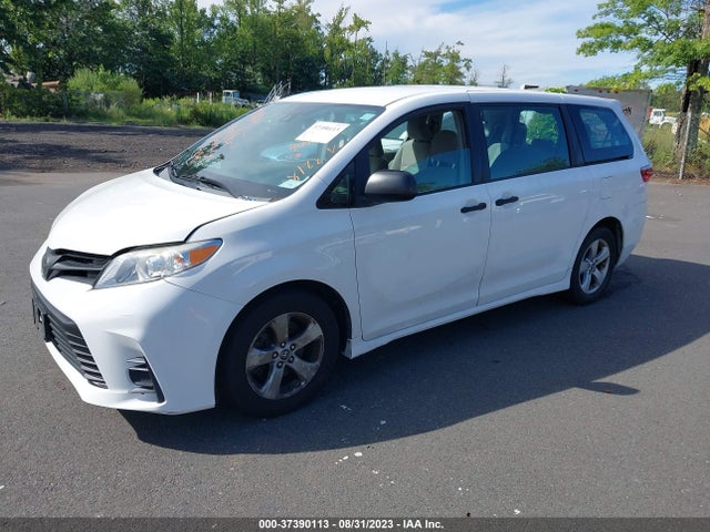 2018 TOYOTA SIENNA L VIN: 5TDZZ3DC8JS940998