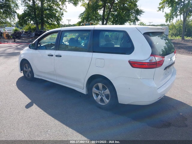 2018 TOYOTA SIENNA L VIN: 5TDZZ3DC8JS940998