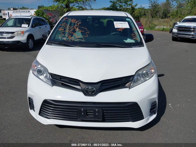 2018 TOYOTA SIENNA L VIN: 5TDZZ3DC8JS940998