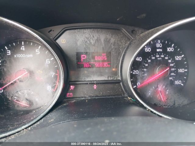 KNDMB5C10G6155975 KIA SEDONA LX