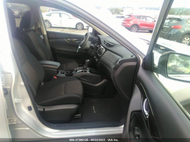 5N1AT2MT0KC702263 Nissan ROGUE SV