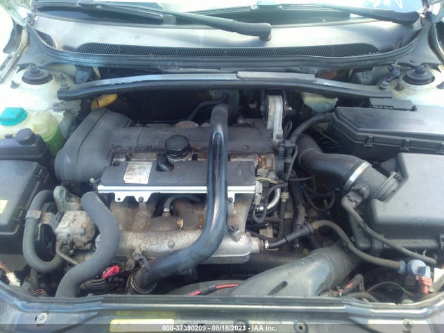 2005 VOLVO XC70 VIN: YV1SZ592651201199