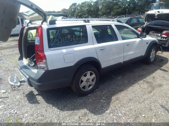 2005 VOLVO XC70 VIN: YV1SZ592651201199