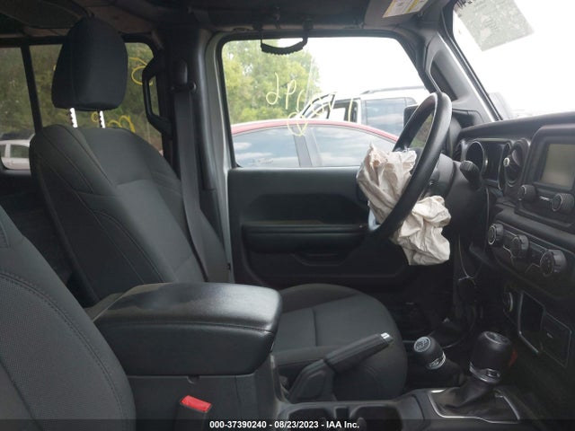 1C4HJXDG4JW170196 Jeep Wrangler Unlimited Sport