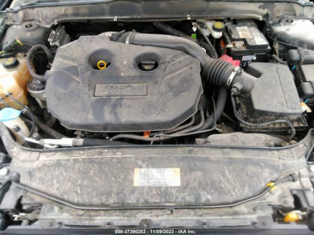 3FA6P0H95FR269084 Ford FUSION SE
