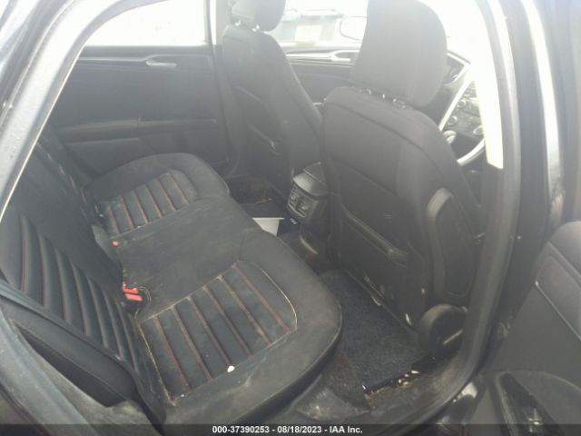 3FA6P0H95FR269084 Ford FUSION SE