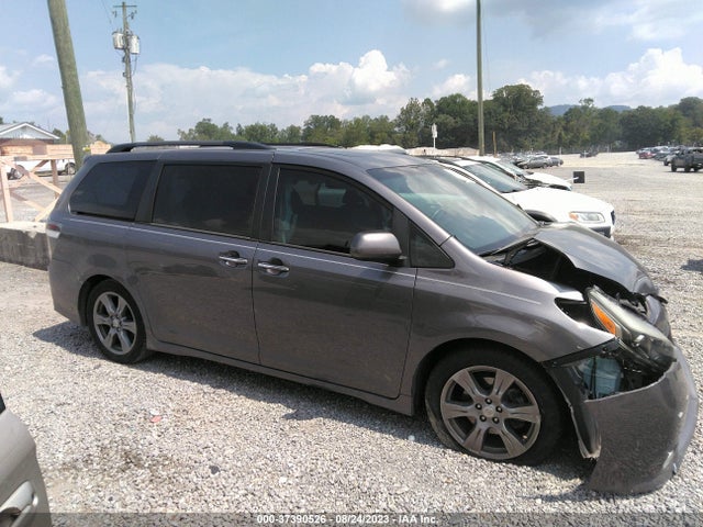 Toyota SIENNA SE 2017 5TDXZ3DC6HS849875 Image 13