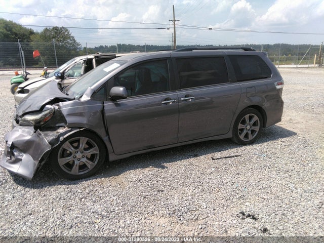 Toyota SIENNA SE 2017 5TDXZ3DC6HS849875 Image 14