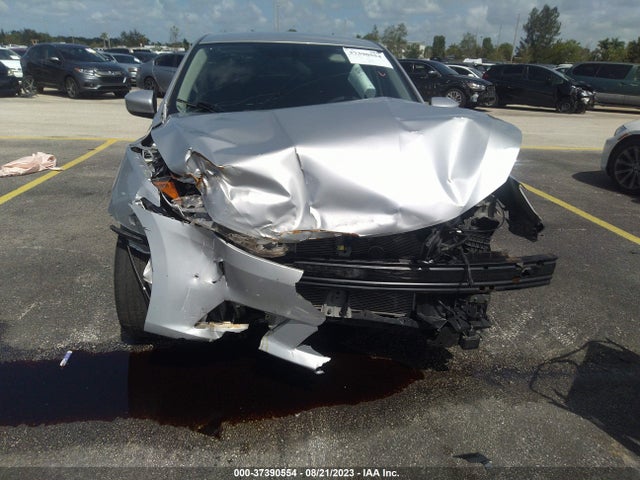 2018 NISSAN SENTRA SV VIN: 3N1AB7AP0JY207808