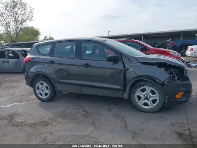 1FMCU0F71KUB47330 Ford ESCAPE S