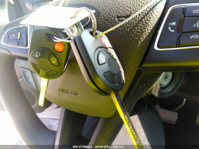 1FMCU0F71HUC13805 Ford ESCAPE S