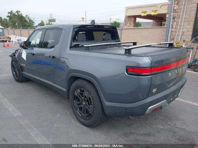 Rivian R1t Adventure 2022 7FCTGAAA3NN010046 Image 3