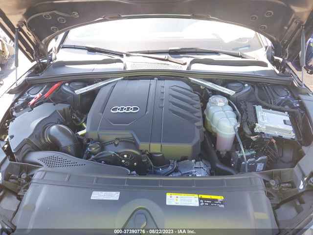 WAUBBAF48NN011273 Audi A4 Sedan Premium Plus