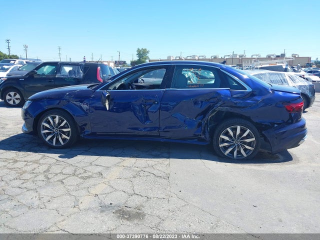 WAUBBAF48NN011273 Audi A4 Sedan Premium Plus