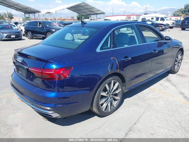 WAUBBAF48NN011273 Audi A4 Sedan Premium Plus