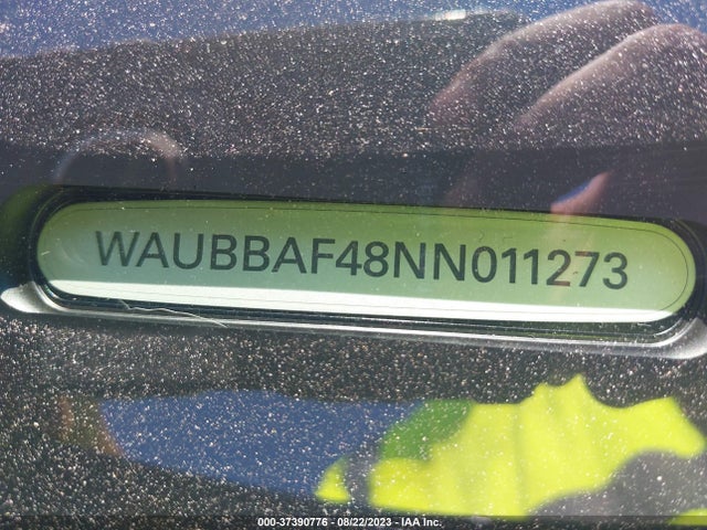 WAUBBAF48NN011273 Audi A4 Sedan Premium Plus