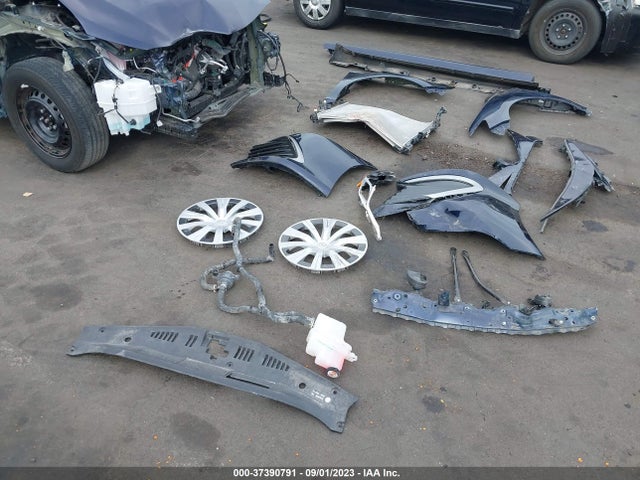 Toyota Camry Hybrid Le 2022 4T1C31AK4NU582285 Image 4