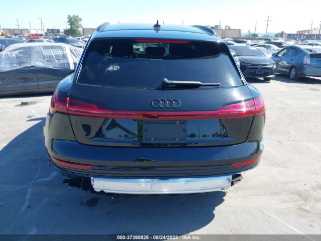WA1AAAGE2MB028976 Audi E-tron Premium Quattro