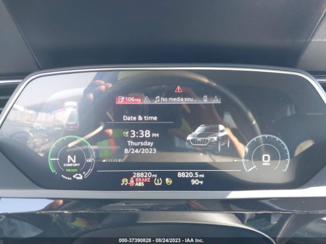 WA1AAAGE2MB028976 Audi E-tron Premium Quattro