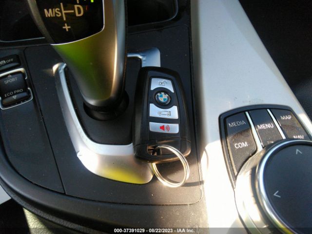 WBA8A9C54JAH12339 BMW 3 Series 320i