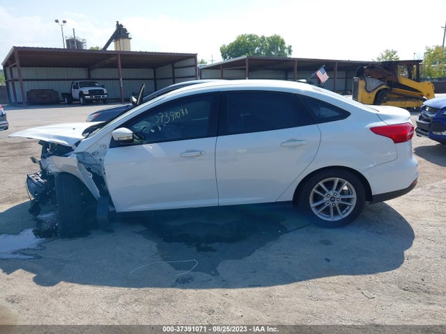 Ford FOCUS SE 2017 1FADP3F20HL342457 Image 14