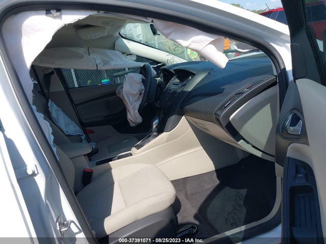 Ford FOCUS SE 2017 1FADP3F20HL342457 Image 5